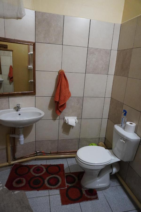 Okahandja Guesthouse Екстериор снимка