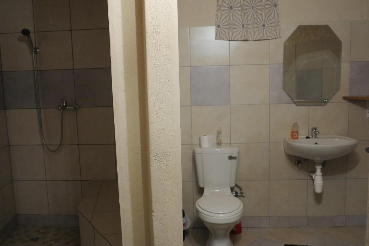 Okahandja Guesthouse Екстериор снимка