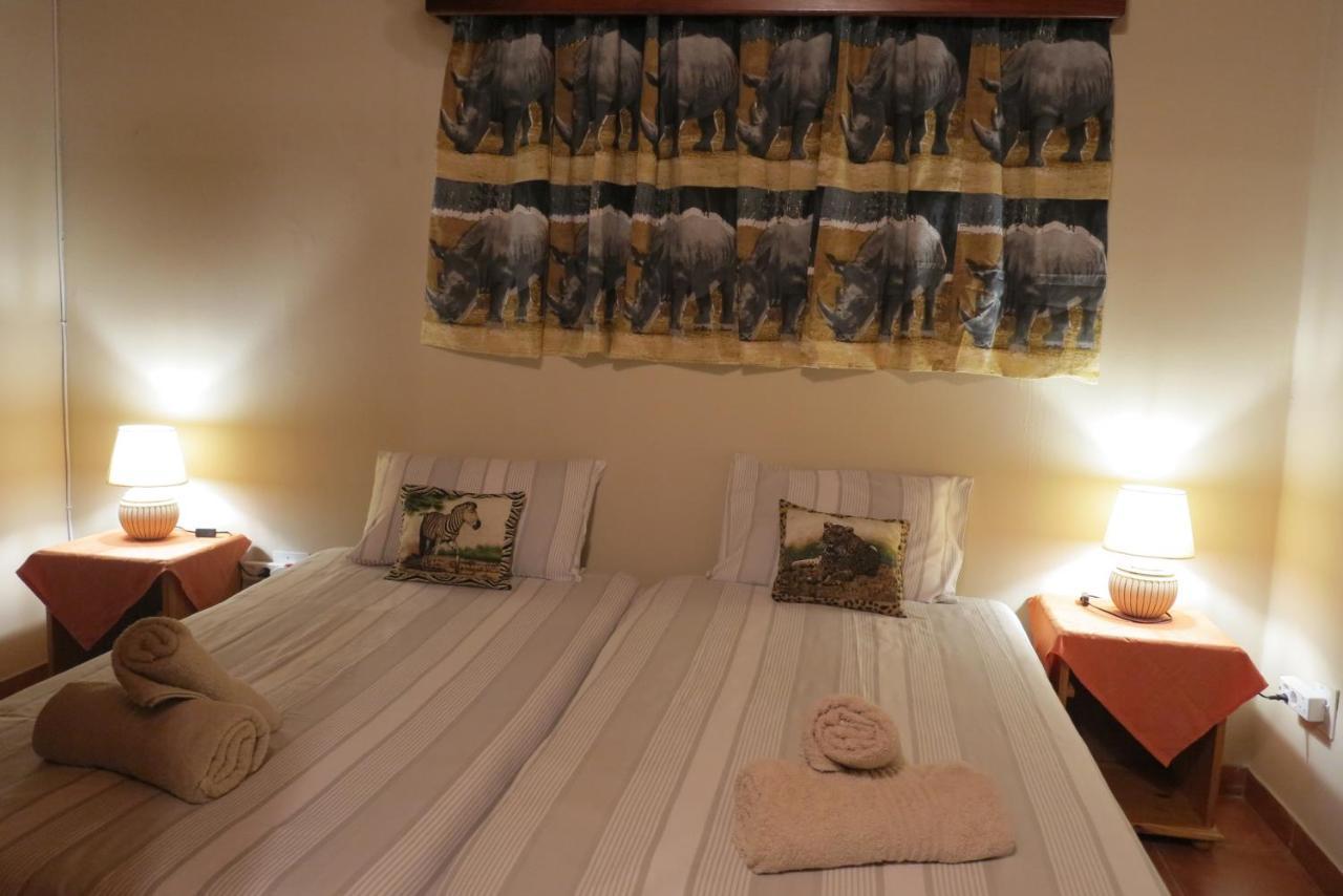 Okahandja Guesthouse Екстериор снимка